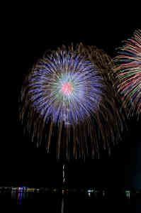 ichimiya-fireworks-4.jpg